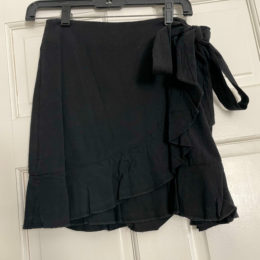 Brand new black side-tie skirt
